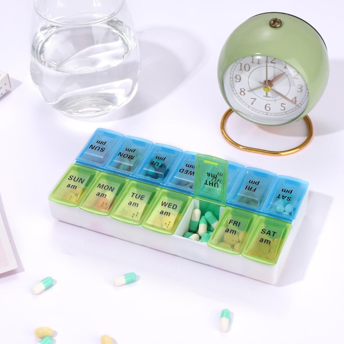 Large Weekly Pill Organizer 2 Times A Day, Medicine Cases,Moisture-Proof 7 Day Pill Box, Travel Pill Cases Portable for Pills Vitamin Fish Oil Supplements