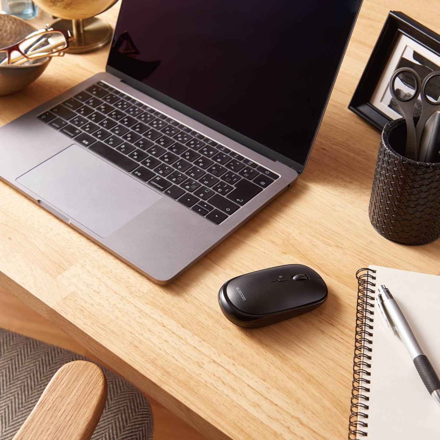 Elecom M-TM10BBBK/EC Bluetooth Slint Wireless Mouse, Thin, Silent, 4 Buttons, Presentation Mode Function, Compatible with Windows, Mac, Android, IOS iPadOS, FireOS (Black)