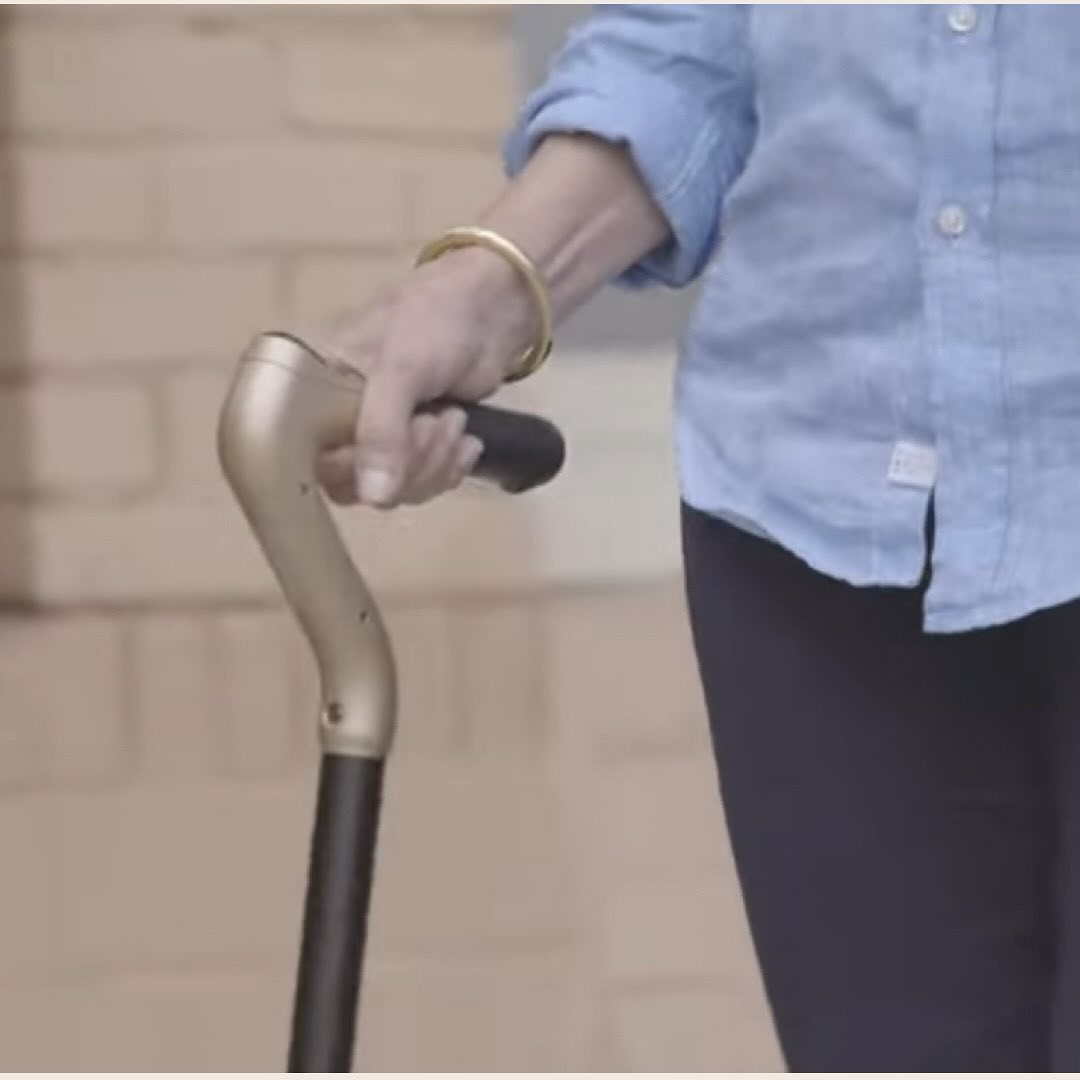 CAN Go™ Smart Cane with Built-in Phone, GPS Locator, LED Flashlight, Activity Tracker, Health Reports, and AI Assistant