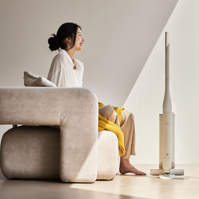 Minix The Slim Station Cordless Vacuum Cleaner - Ultra-Lightweight Handheld & Stick Vacuum with Auto-Empty Dust Base, Brushless Motor & Multi-Surface Attachments