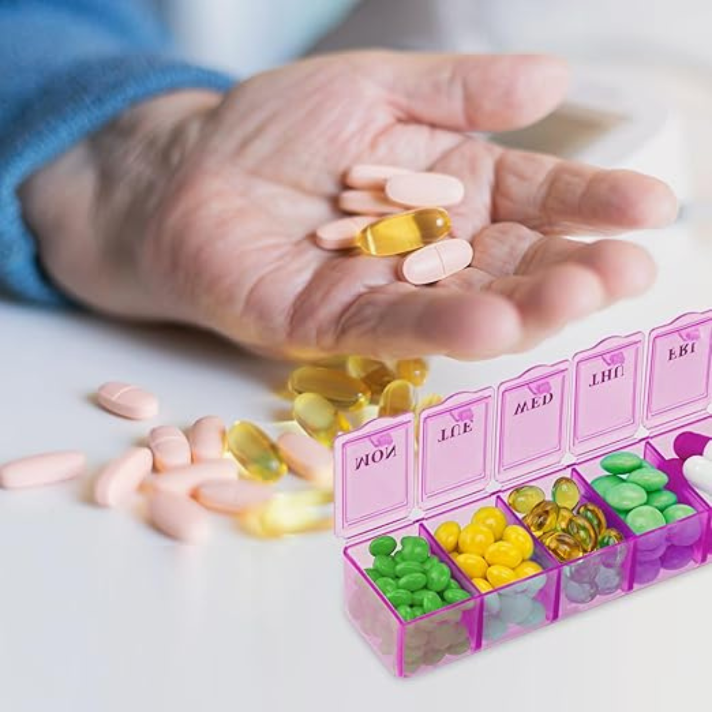 Pill Box Organizer, Once Every 7 Days, Weekly Drug Storage Box, Portable Daily Pill Box Suitable for Travel, Business Trips, and Offices.