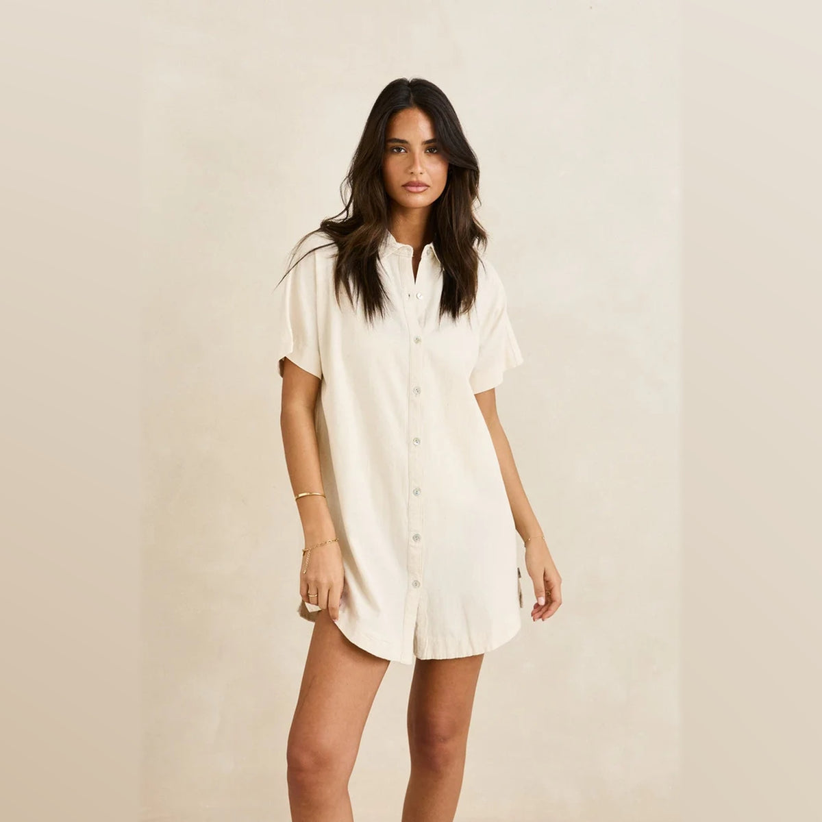 Women's Cream Oversized Short Sleeve Button-Down Shirt Dress – Relaxed Fit Cotton Linen Look Mini Dress – Casual, Summer & Beach Cover-Up – Size L