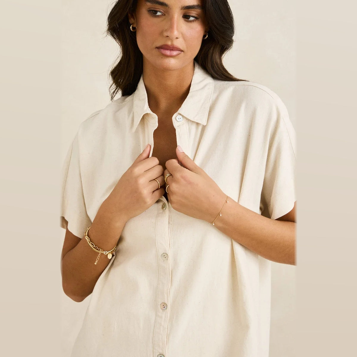 Women's Cream Oversized Short Sleeve Button-Down Shirt Dress – Relaxed Fit Cotton Linen Look Mini Dress – Casual, Summer & Beach Cover-Up – Size L
