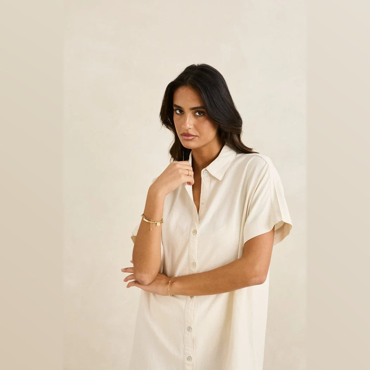 Women's Cream Oversized Short Sleeve Button-Down Shirt Dress – Relaxed Fit Cotton Linen Look Mini Dress – Casual, Summer & Beach Cover-Up – Size L