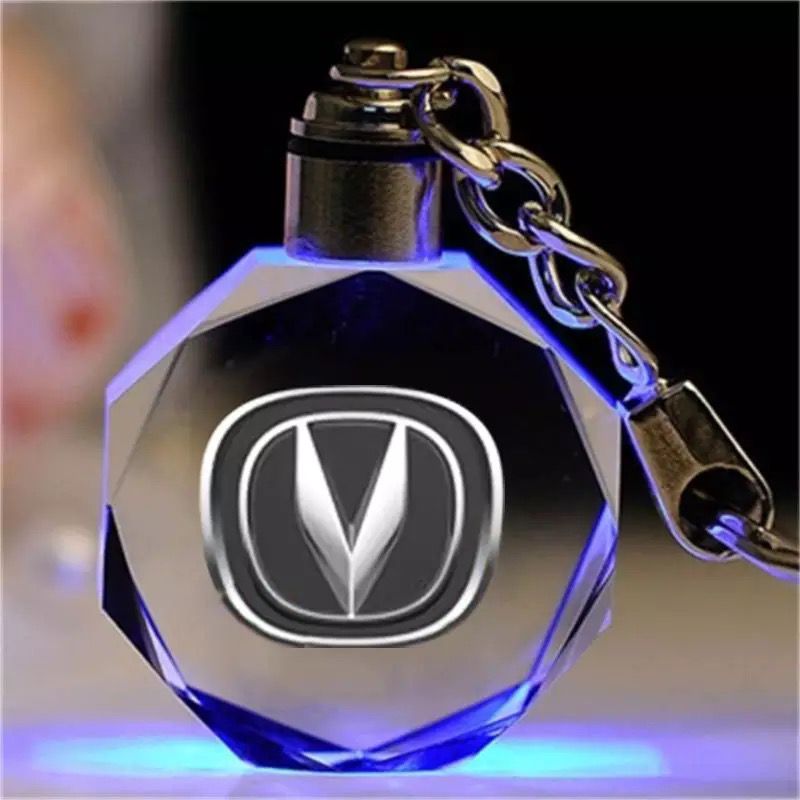 Car Logo Crystal Keychain Flashing Keychain with Laser Engraved Crystal Body w/Colorful LED Crystal Gift Decoration Crafts 6 Colours Automatic Change