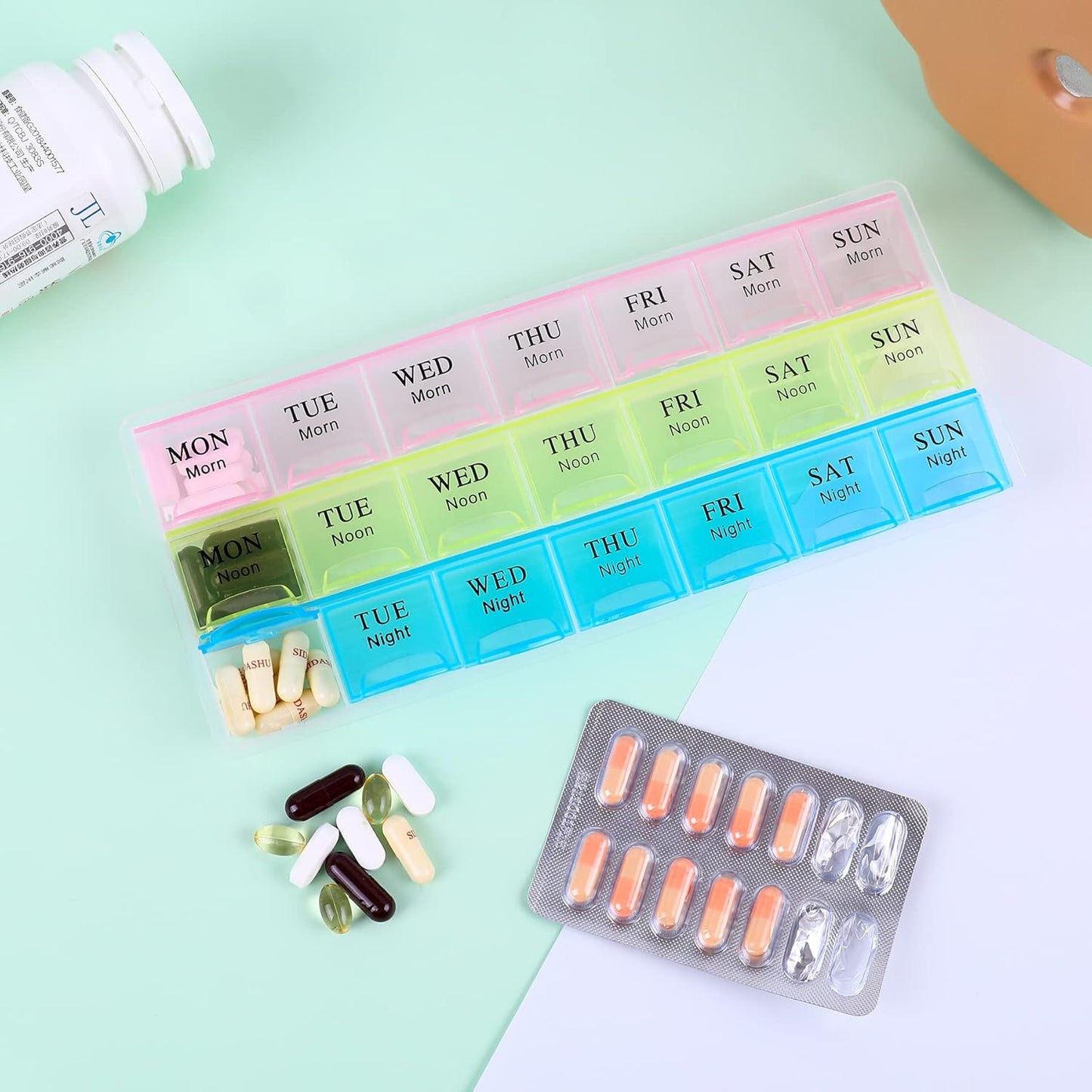 Large Weekly Pill Organizer 3 Times A Day, Moisture-Proof 7 Day Pill Box, Travel Pill Cases Portable for Pills Vitamin Fish Oil Supplements