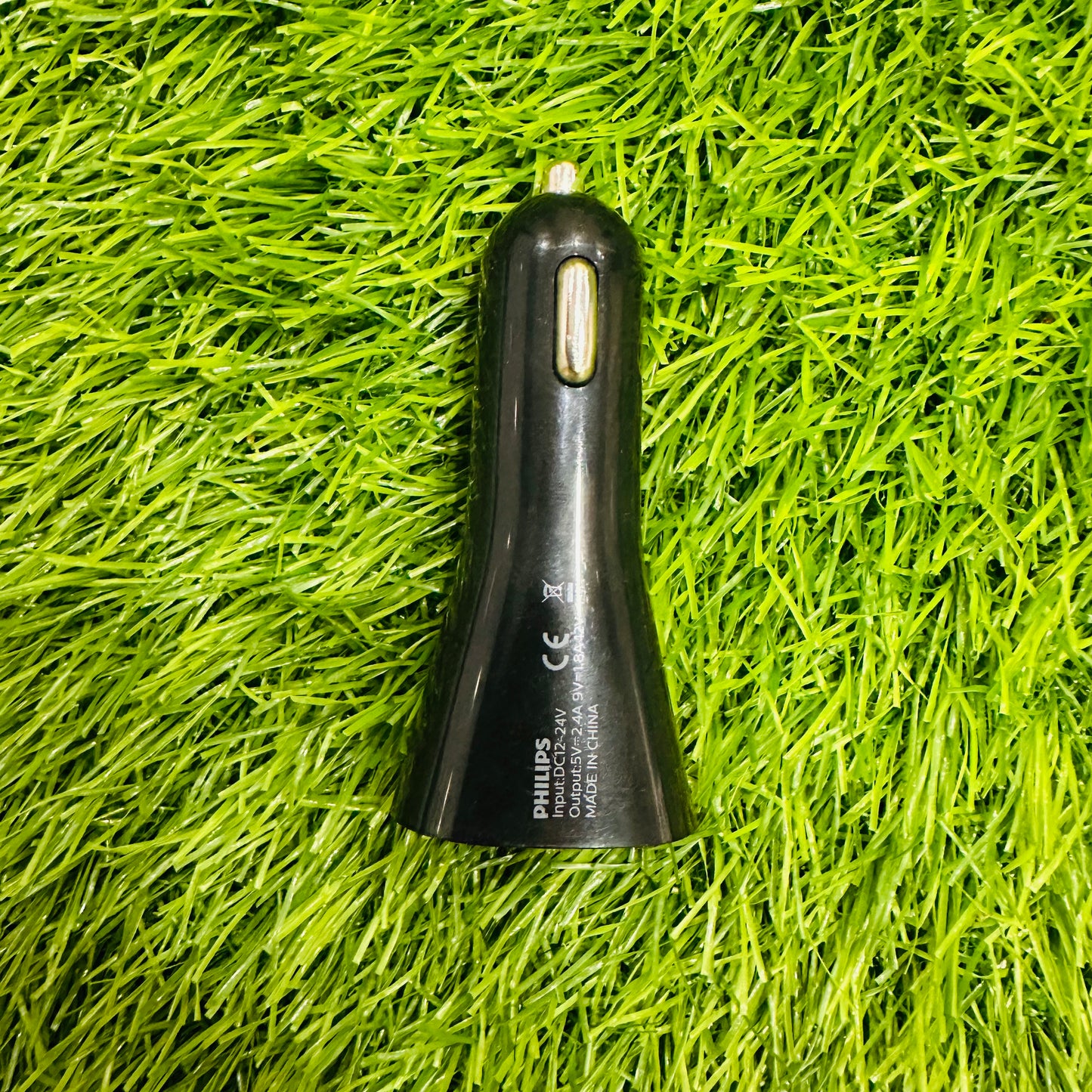 PHILIPS Car charger 2.4A – 18W Universal USB Fast Charging Option 5V/12V/24V Auto Convert