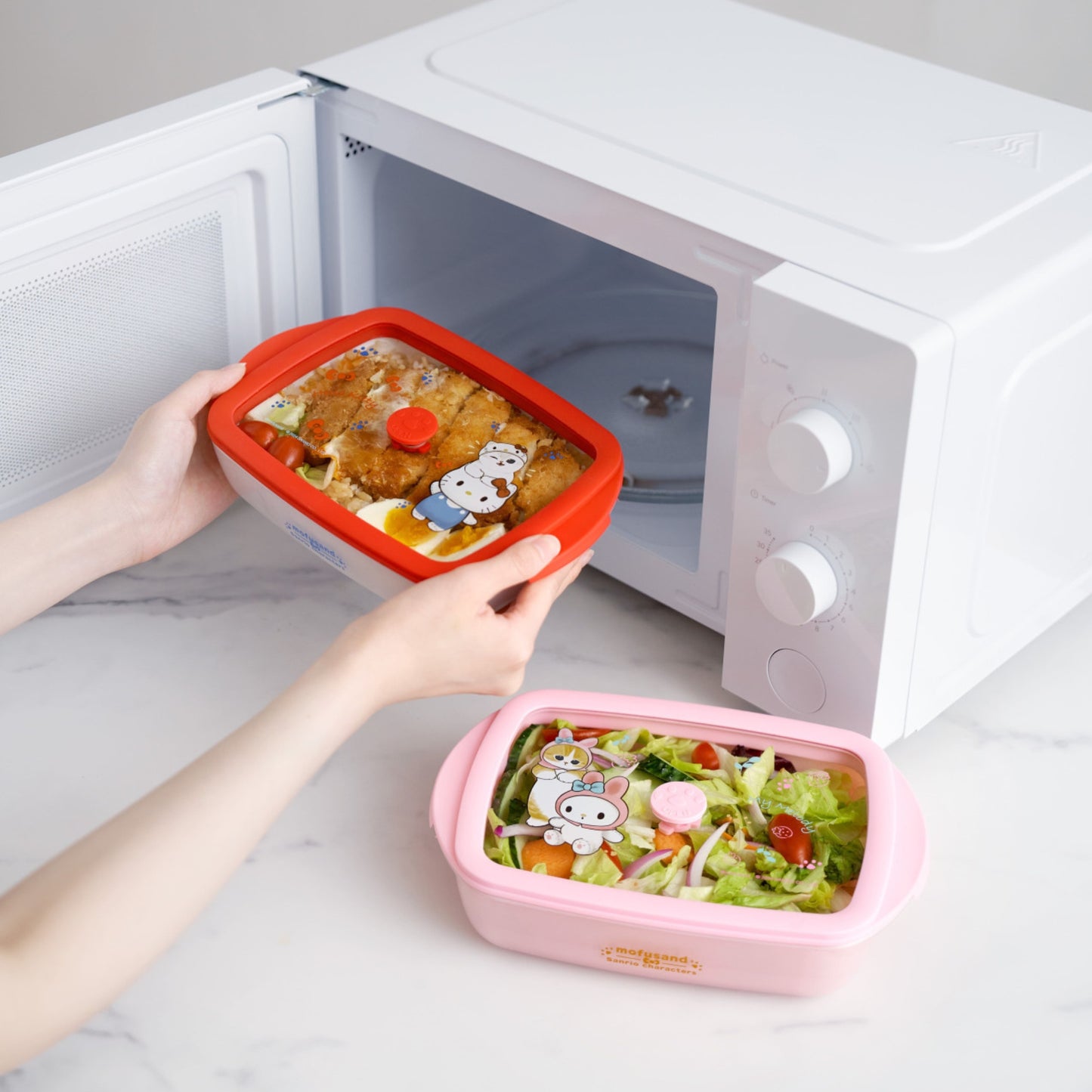 Hello kitty air tight food container 800ml capacity borosilicate glass 0° to 180° temperature tolerance Food grade material microwave and oven safe